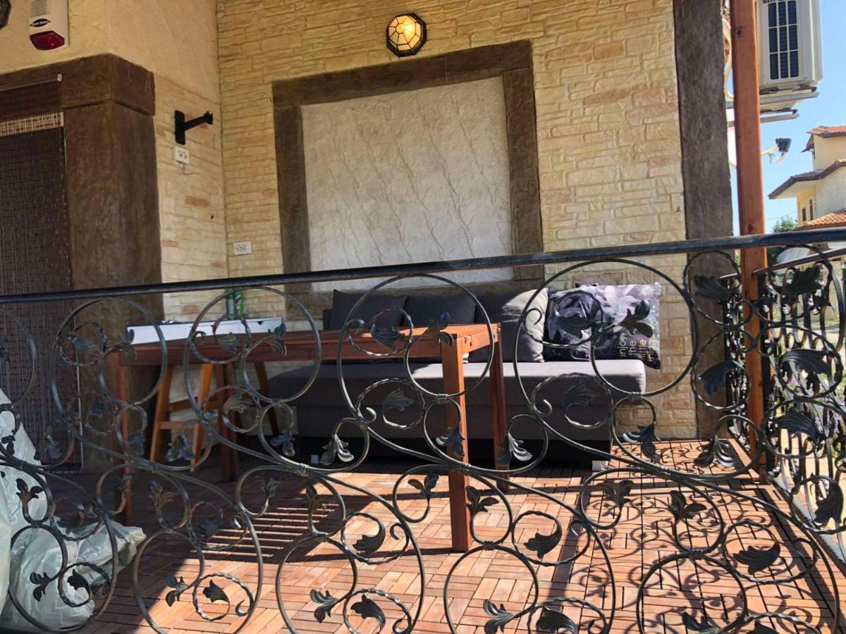 Guest House Costa 2 Karianí Zewnętrze zdjęcie